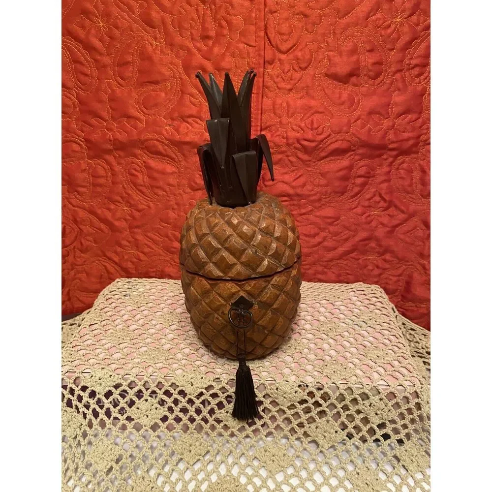 Vintage Wooden Pineapple Trinket Container -‎ Hinged, 10